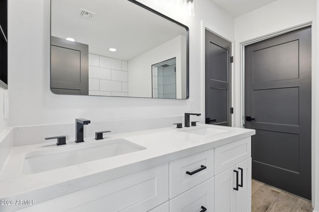 1124 N VILLA NUEVA Drive, Litchfield Park, AZ 85340