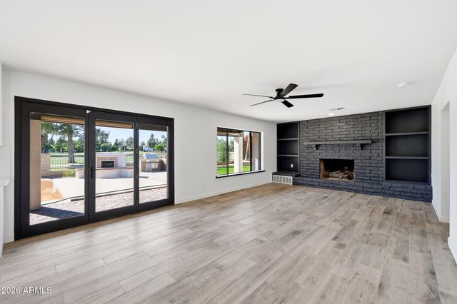 1124 N VILLA NUEVA Drive, Litchfield Park, AZ 85340