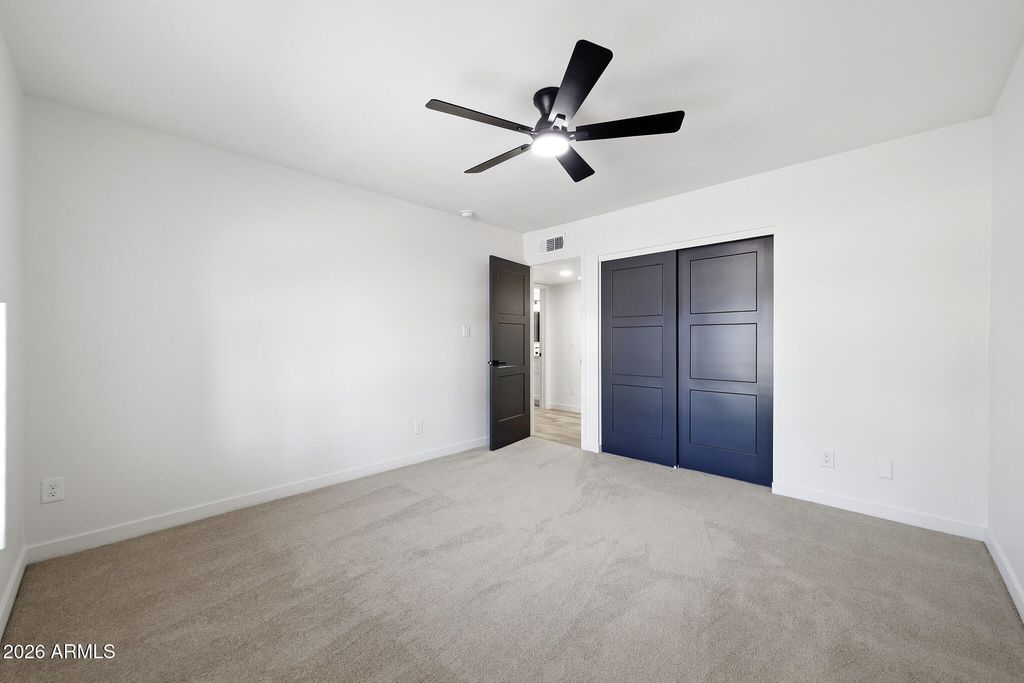 Image 19 of property listing at 1124 N VILLA NUEVA Drive, Litchfield Park, AZ 85340