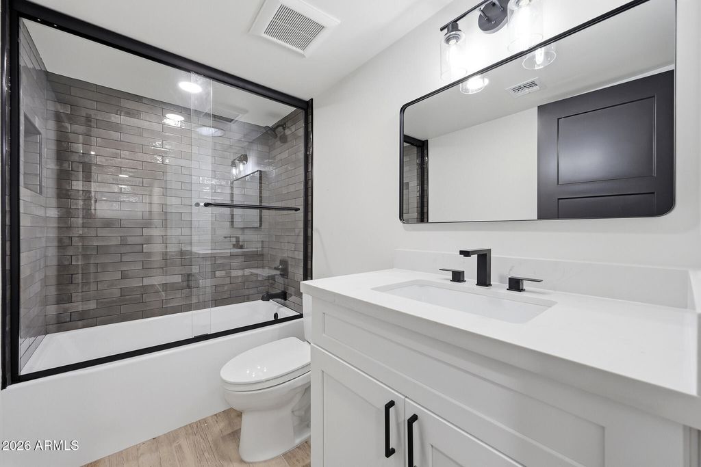 Image 20 of property listing at 1124 N VILLA NUEVA Drive, Litchfield Park, AZ 85340