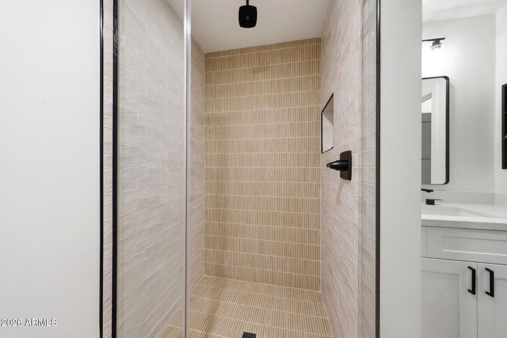 Image 30 of property listing at 1124 N VILLA NUEVA Drive, Litchfield Park, AZ 85340