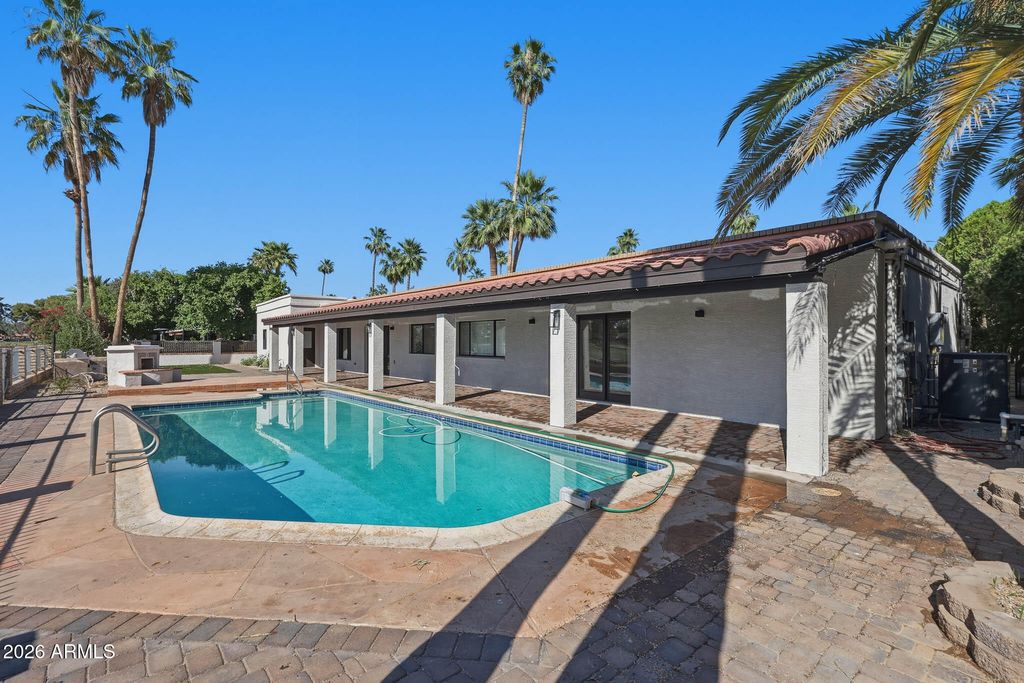 Image 35 of property listing at 1124 N VILLA NUEVA Drive, Litchfield Park, AZ 85340