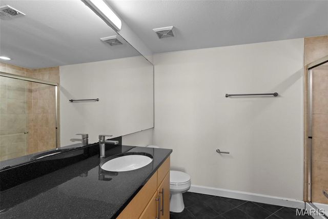 5696 Kingsbury Avenue 107, St Louis, MO 63112