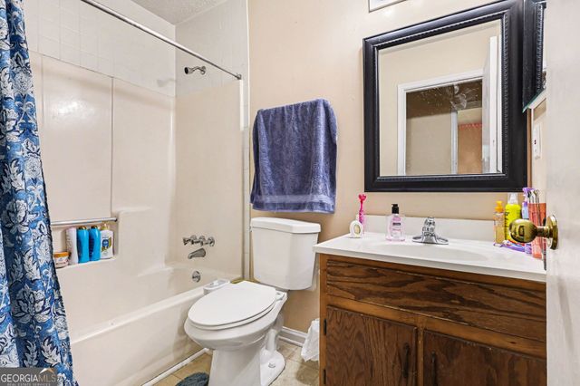 3049 Meadow Wood Court, Lawrenceville, GA 30044