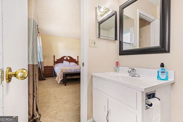 3049 Meadow Wood Court, Lawrenceville, GA 30044