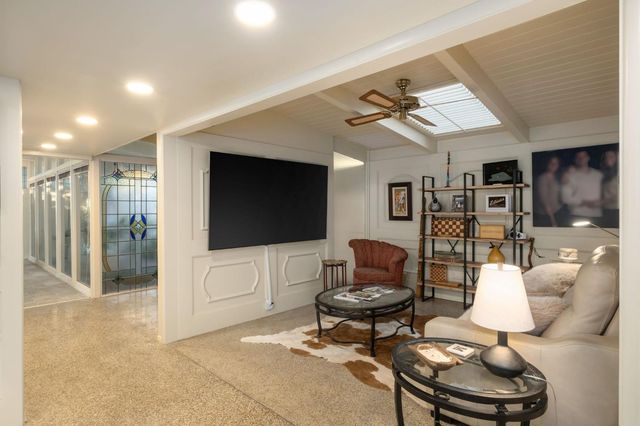 5306 N Sequoia Drive, Fresno, CA 93711