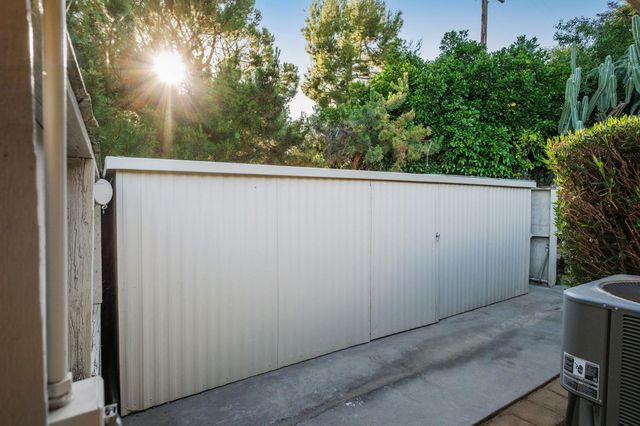5306 N Sequoia Drive, Fresno, CA 93711