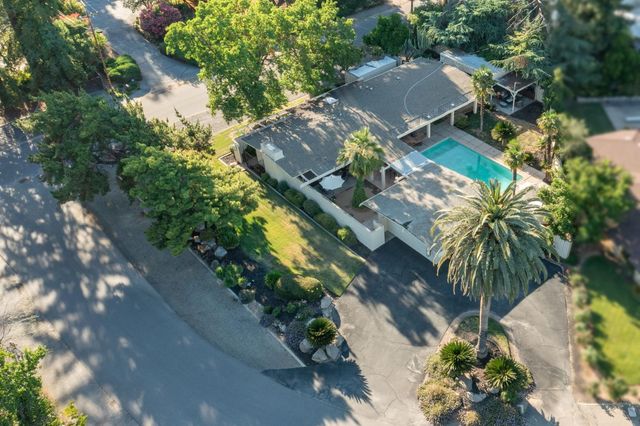 5306 N Sequoia Drive, Fresno, CA 93711
