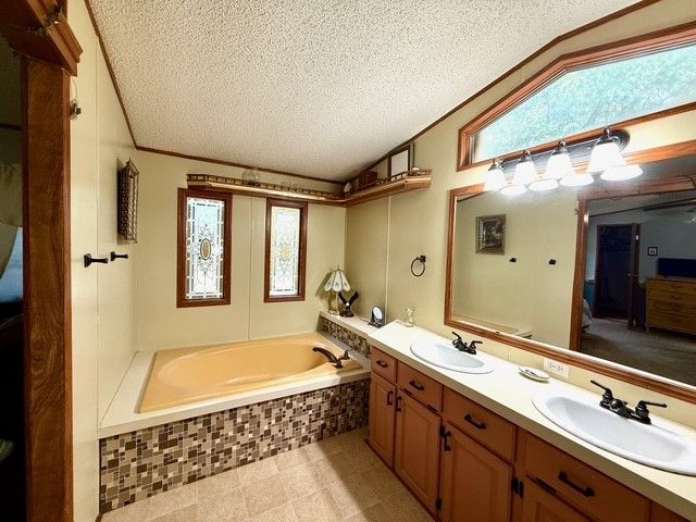 4943 Polite Road, Omaha, AR 72662