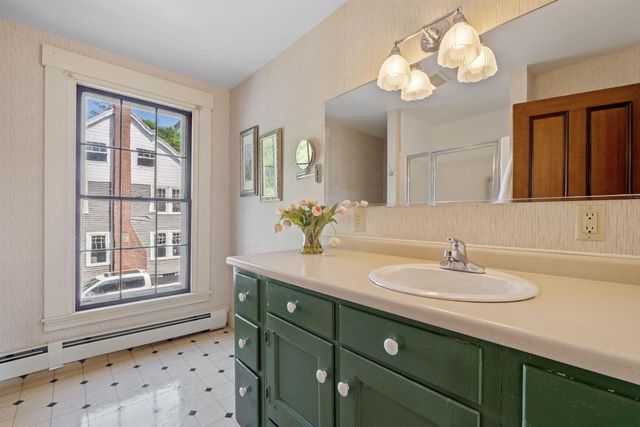 12 Highland Street, Meredith, NH 03253