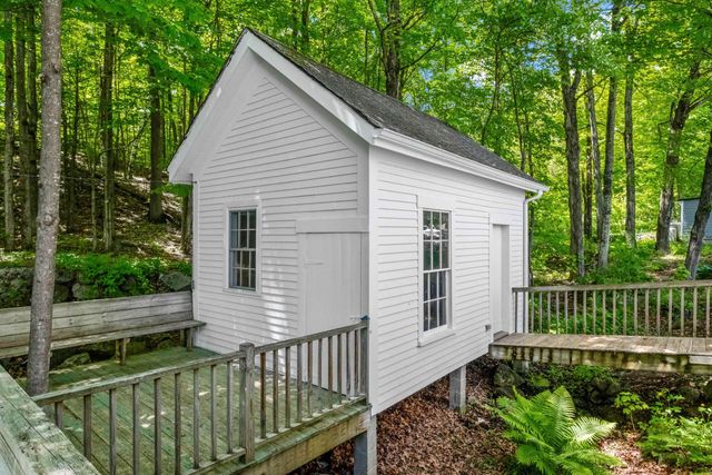 12 Highland Street, Meredith, NH 03253