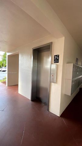 2640 S Garden Dr S 301, Lake Worth, FL 33461