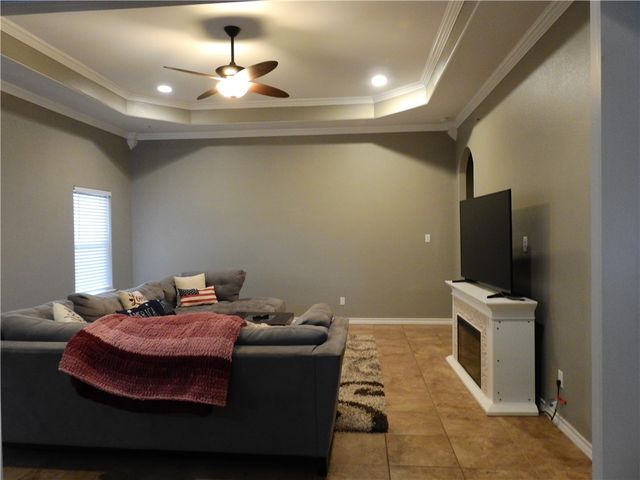 6829 Guinevere St, Corpus Christi, TX 78414