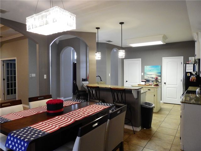 6829 Guinevere St, Corpus Christi, TX 78414