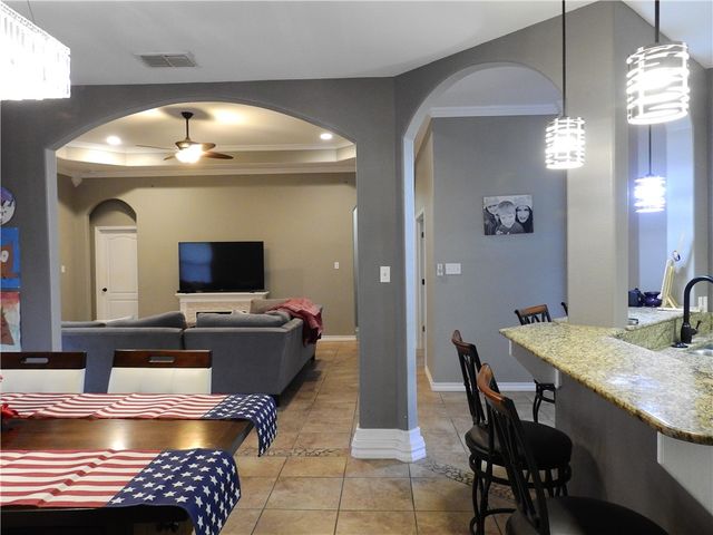 6829 Guinevere St, Corpus Christi, TX 78414
