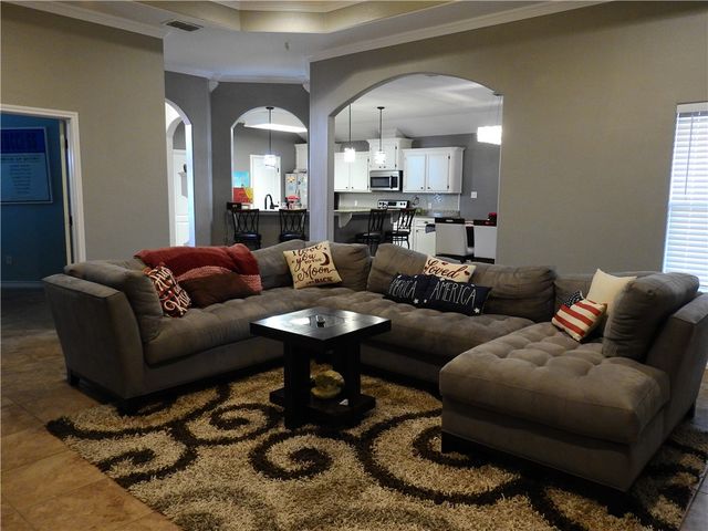 6829 Guinevere St, Corpus Christi, TX 78414