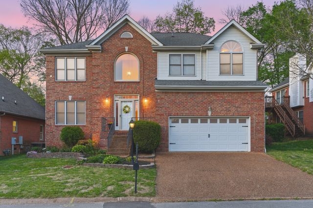504 Schooner Cv, Hermitage, TN 37076