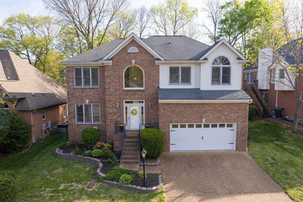 504 Schooner Cv, Hermitage, TN 37076