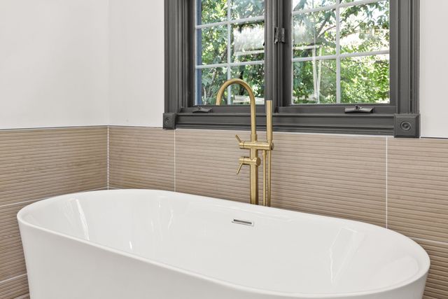 202 Harbor Dr, Hendersonville, TN 37075