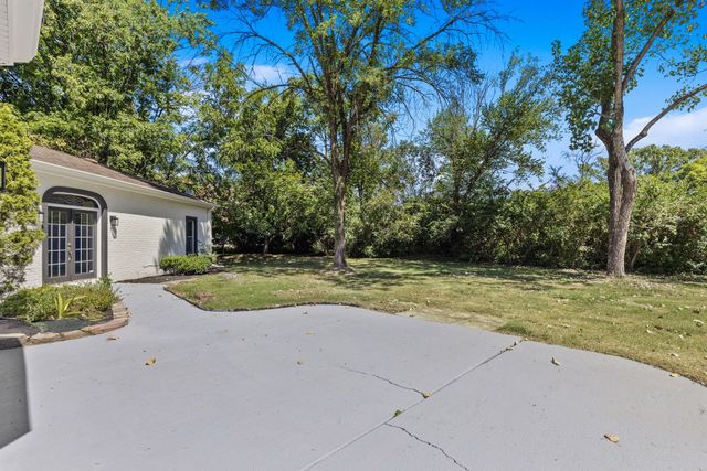 202 Harbor Dr, Hendersonville, TN 37075