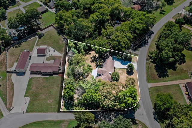 202 Harbor Dr, Hendersonville, TN 37075