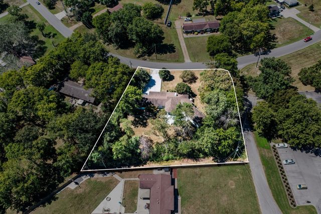 202 Harbor Dr, Hendersonville, TN 37075