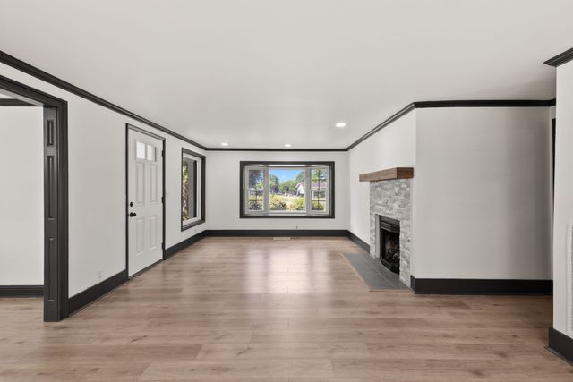 202 Harbor Dr, Hendersonville, TN 37075