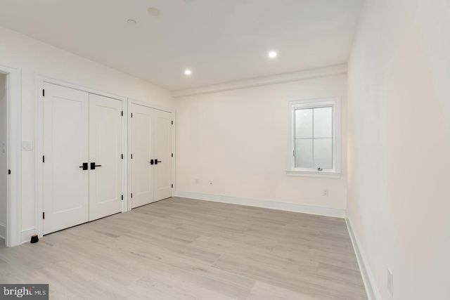5631 MACARTHUR BLVD NW, Washington, DC 20016