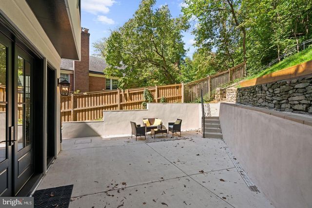 5631 MACARTHUR BLVD NW, Washington, DC 20016