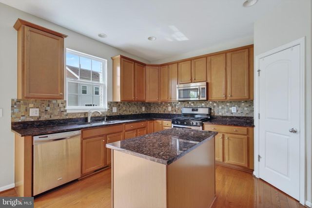 22693 FLOWING SPRING SQ, Brambleton, VA 20148