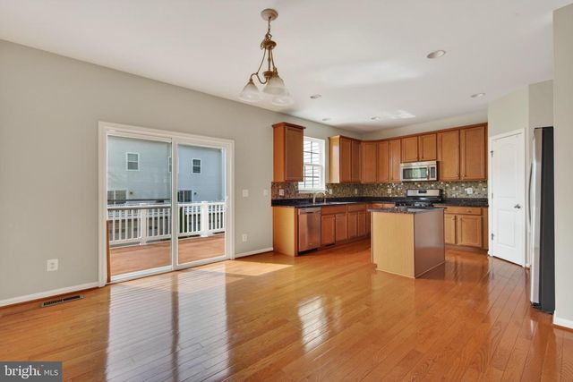 22693 FLOWING SPRING SQ, Brambleton, VA 20148