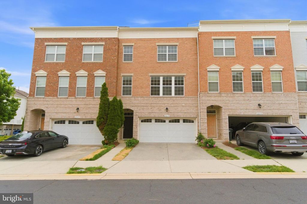 22693 FLOWING SPRING SQ, Brambleton, VA 20148