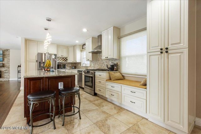 212 Stonehurst Boulevard, Freehold, NJ 07728