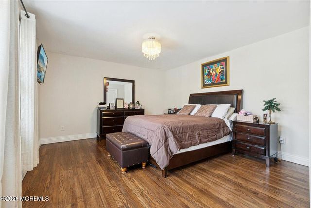 212 Stonehurst Boulevard, Freehold, NJ 07728