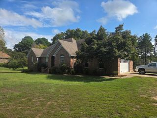 3001 W Country Club Road, Searcy, AR 72143