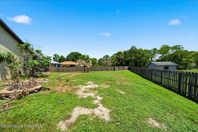 1201 Gem Court, Palm Bay, FL 32907