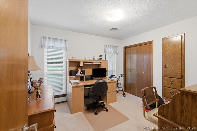 16525 203rd East Avenue, Broken Arrow, OK 74014