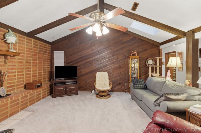 16525 203rd East Avenue, Broken Arrow, OK 74014