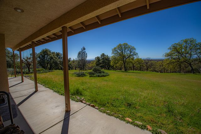 8822 Bass Pond Road, Millville, CA 96062