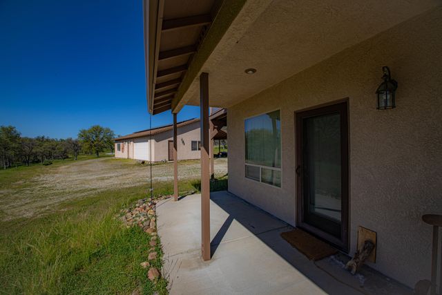 8822 Bass Pond Road, Millville, CA 96062