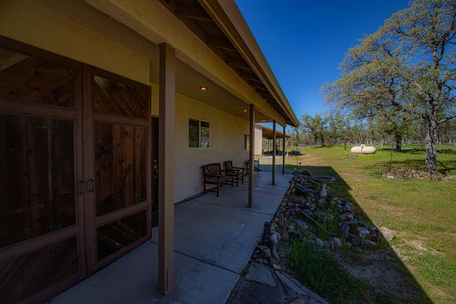 8822 Bass Pond Road, Millville, CA 96062