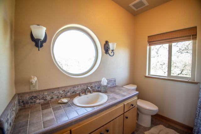 8822 Bass Pond Road, Millville, CA 96062