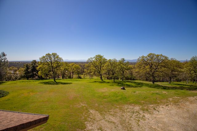 8822 Bass Pond Road, Millville, CA 96062