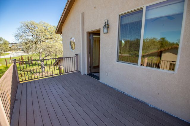 8822 Bass Pond Road, Millville, CA 96062