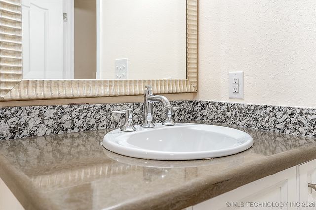 1207 E Broadway Street, Muskogee, OK 74403