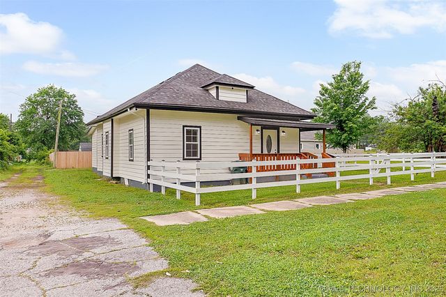 1207 E Broadway Street, Muskogee, OK 74403