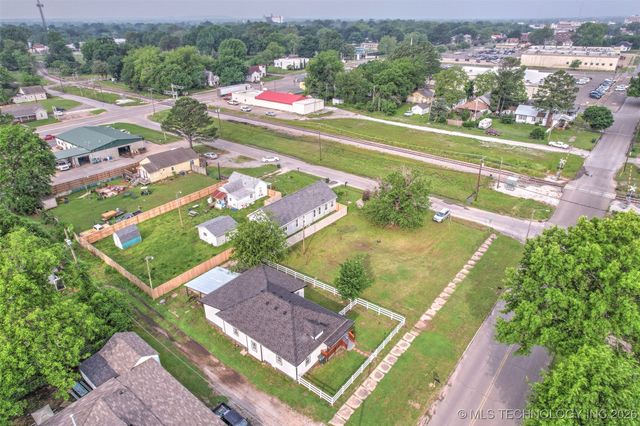 1207 E Broadway Street, Muskogee, OK 74403