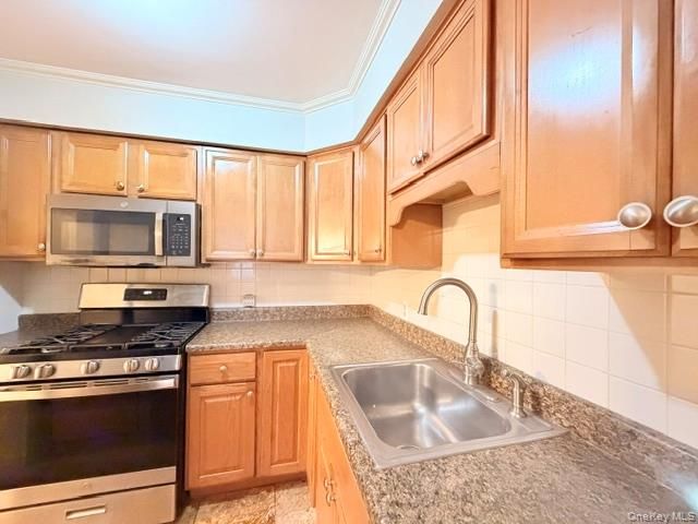 47 Ruth Court, Middletown, NY 10940