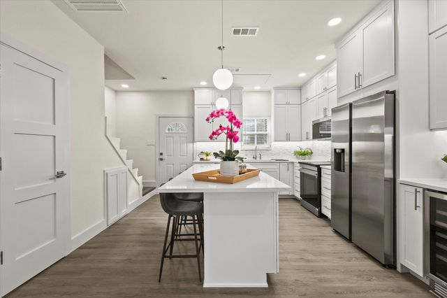 2727 Shelby Avenue O, Dallas, TX 75219