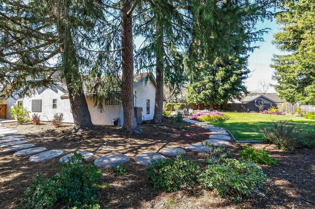 11637 Red Gulch Ct, Gold River, CA 95670